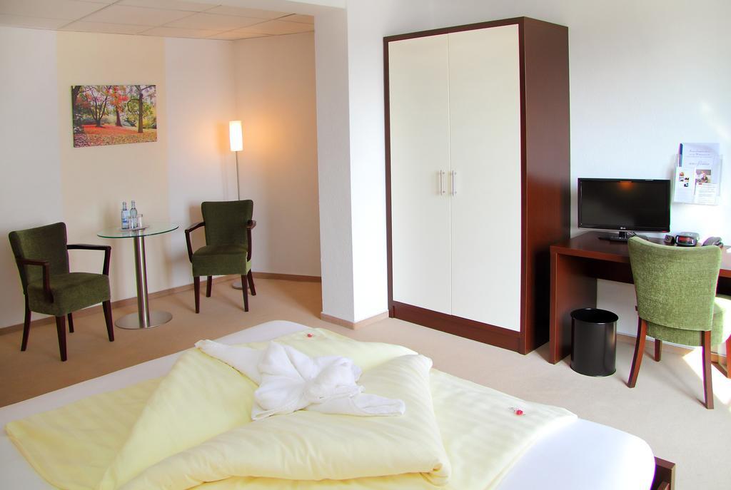 Hotel Mueritzterrasse เรอเบล ภายนอก รูปภาพ